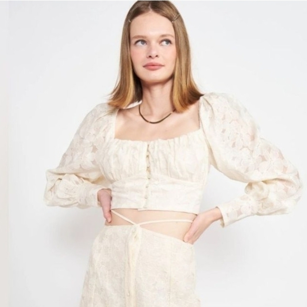 En Saison Agathe Embroidered floral blouse Natural SIZE 2x